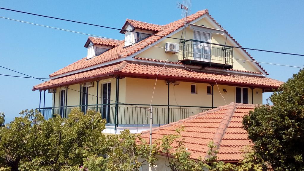 Villa Nefeli Loútsa Extérieur photo